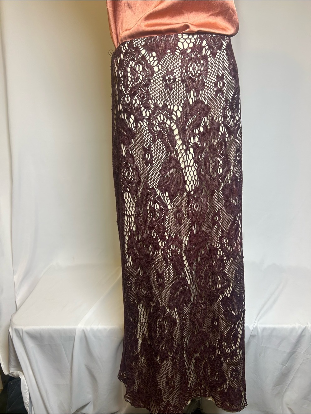 Vintage 90s Women's Lace Overlay Maxi Skirt